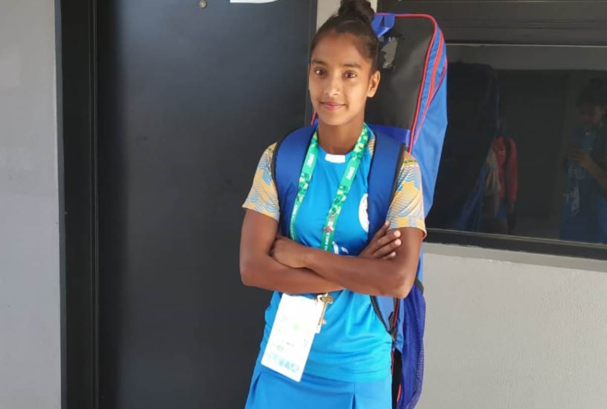 know about hockey player mumtaz khan