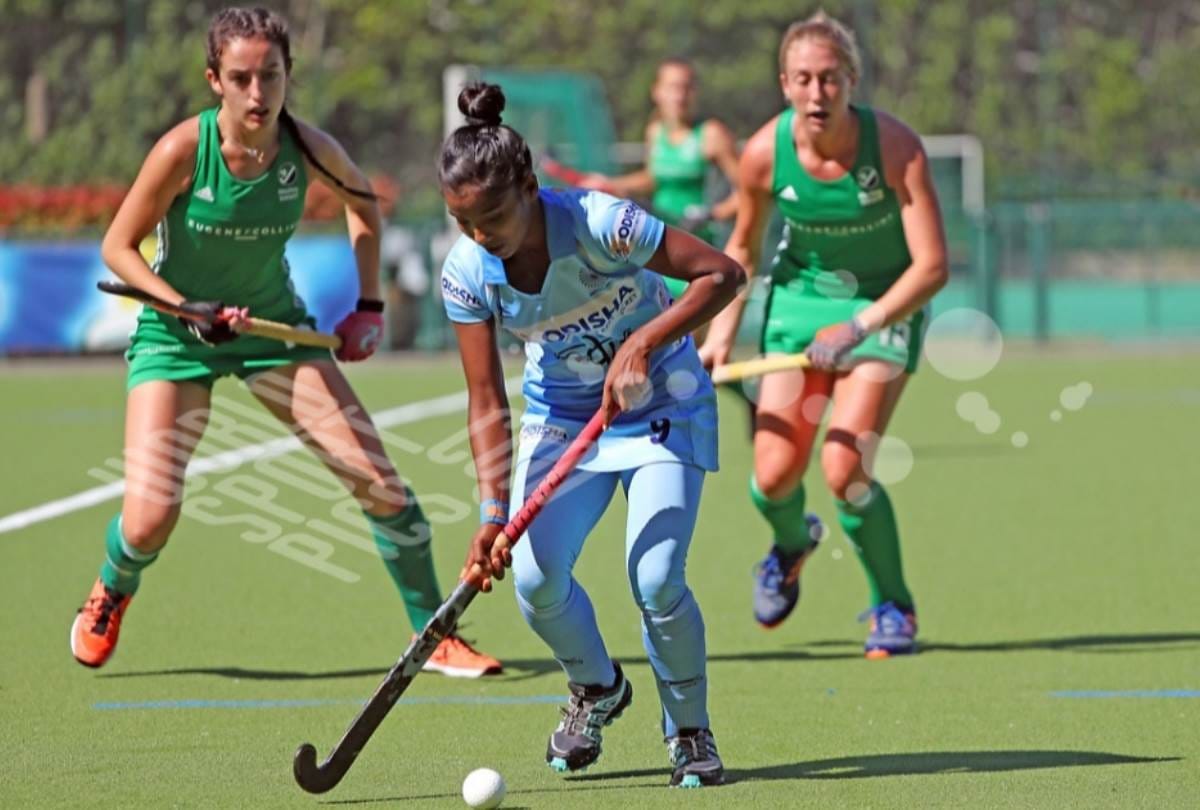 know about hockey player mumtaz khan