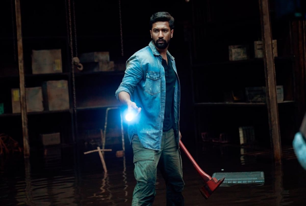 vicky Kaushal Shirtless Photo on instagram is viral with users Wao reactions