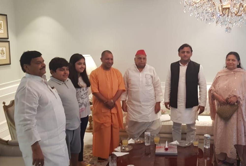 CM Yogi Adityanath meets Mulayam Singh Yadav in his home.