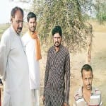 गांव पहुंचे भाजपा सांसद भानु प्रताप।