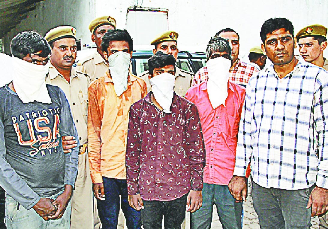 The four crooks caught by the theft of 50 lakh rupees