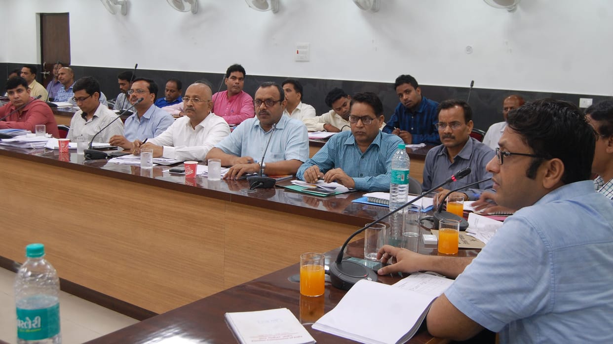एक्सईएन विद्युत को फटकार, डिप्टी आरएमओ को हिदायत