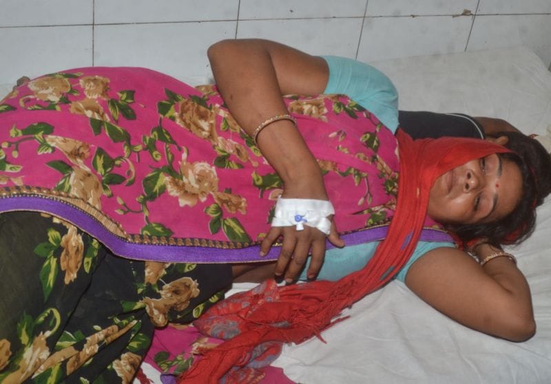 जिला अस्पताल का इमरजेंसी वार्ड हुआ फुल