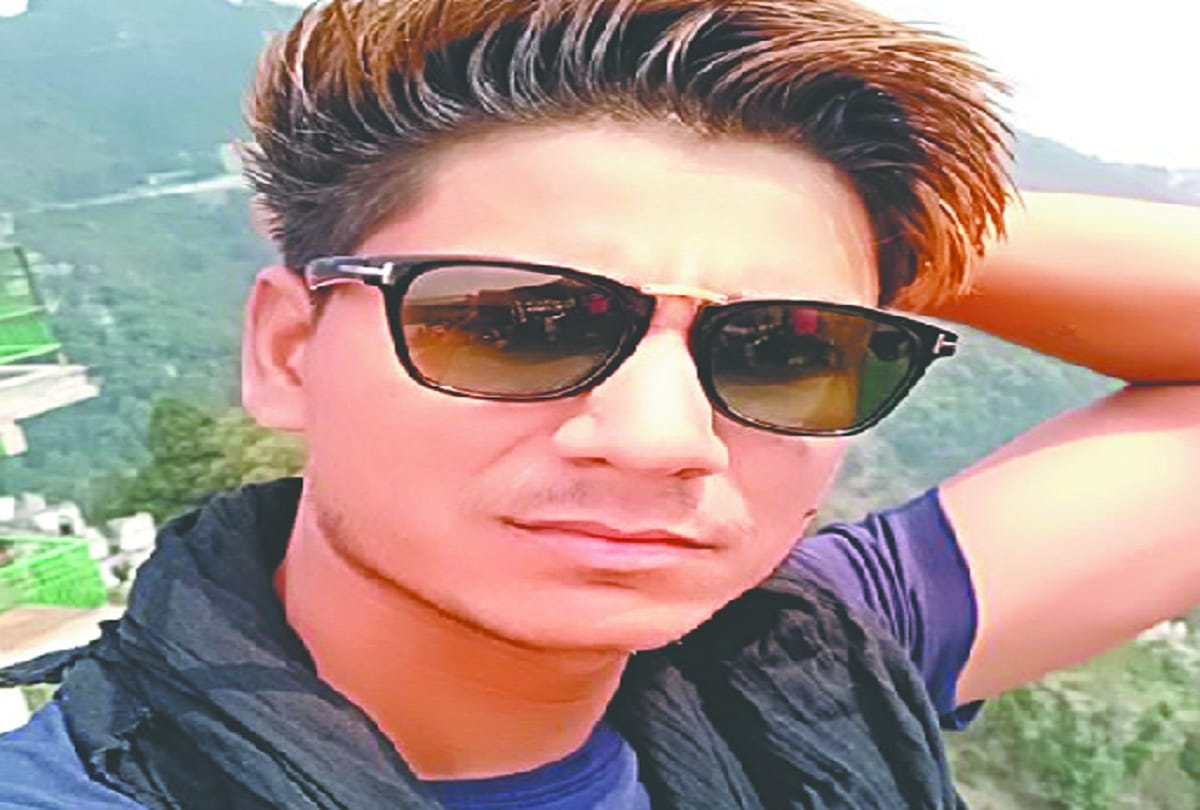 killed young man from brick to get revenge in delhi