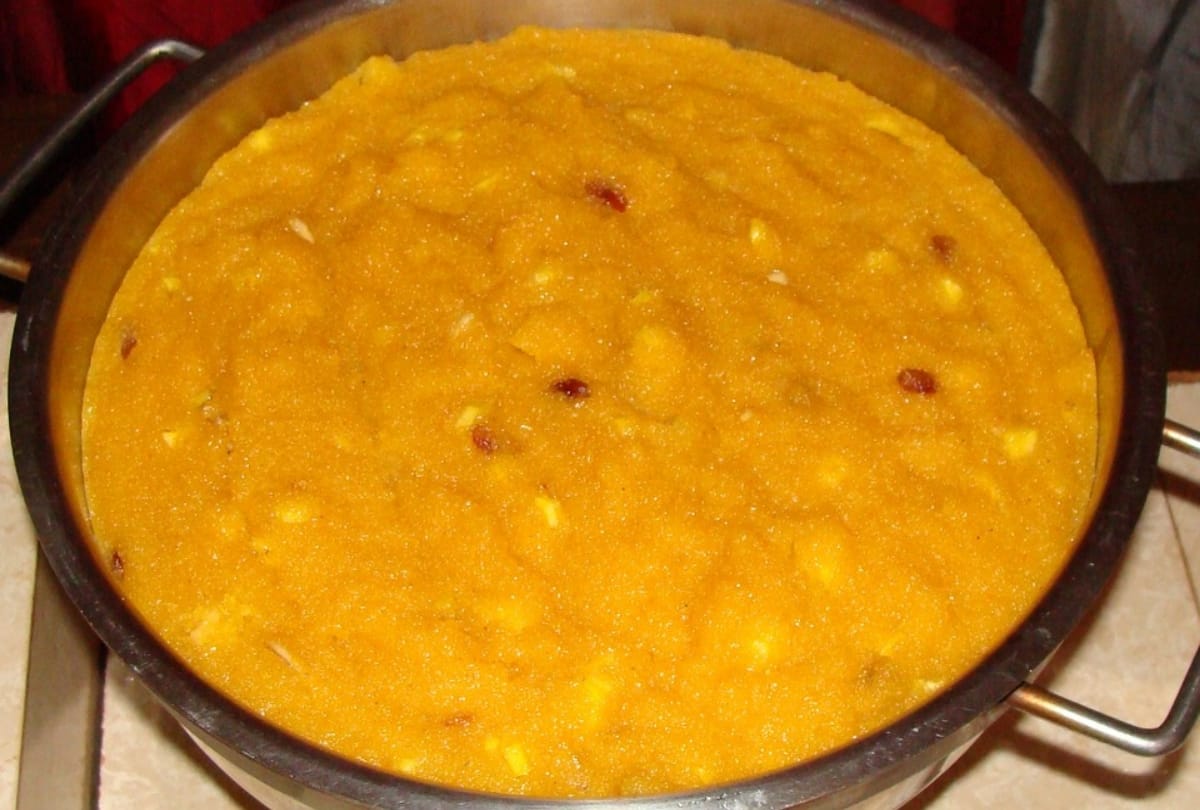make delicious chane ki daal ka halwa at home