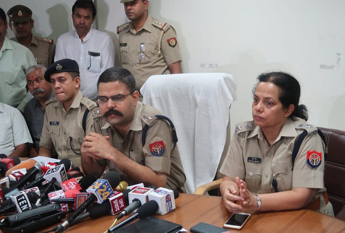 honeytrap gang busted by noida police noida policemen arrested