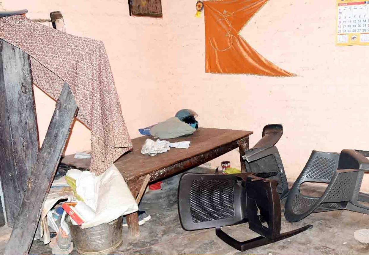 dispute between two communities in kanpur due to love affair