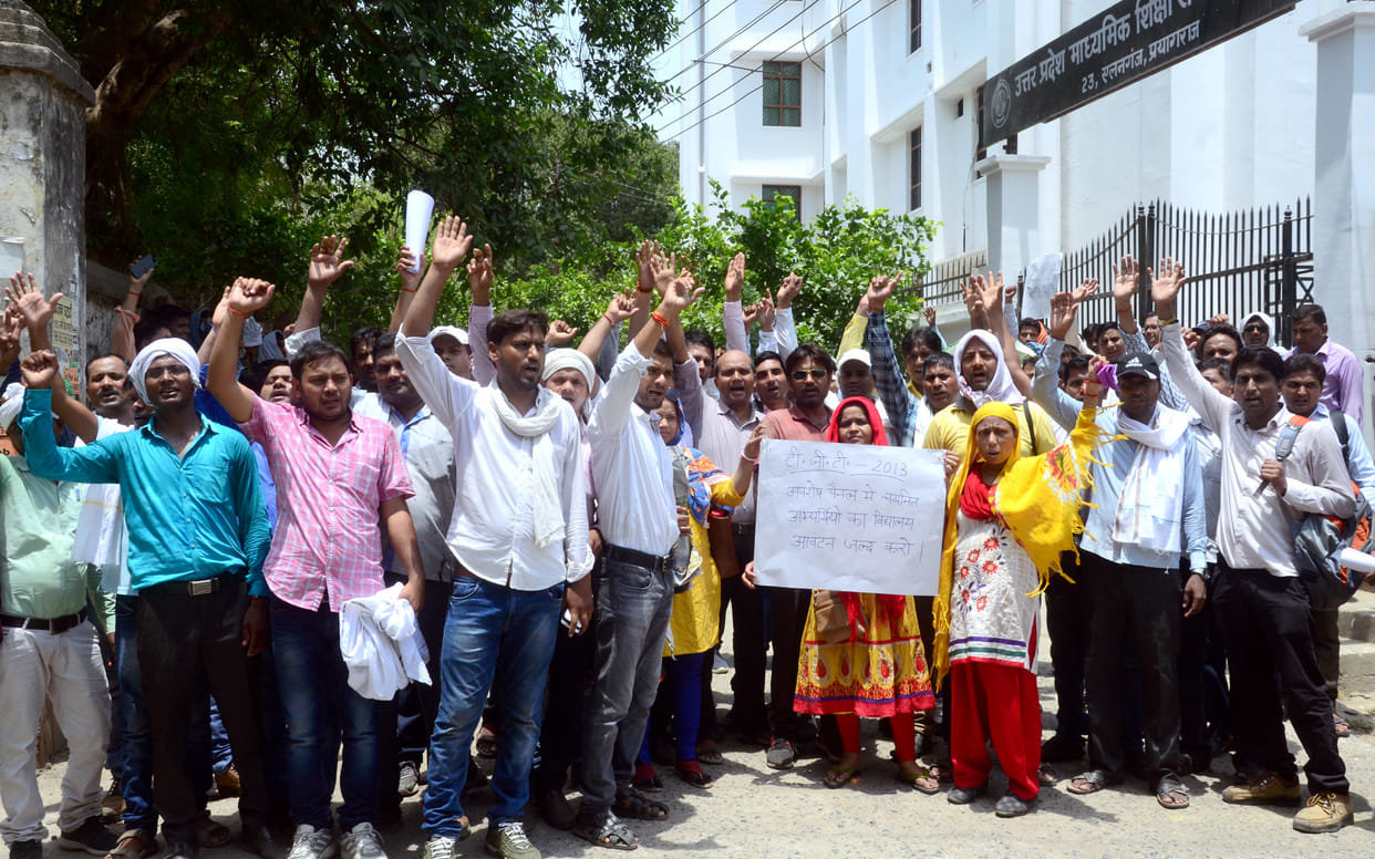TGt students protested against selection board.