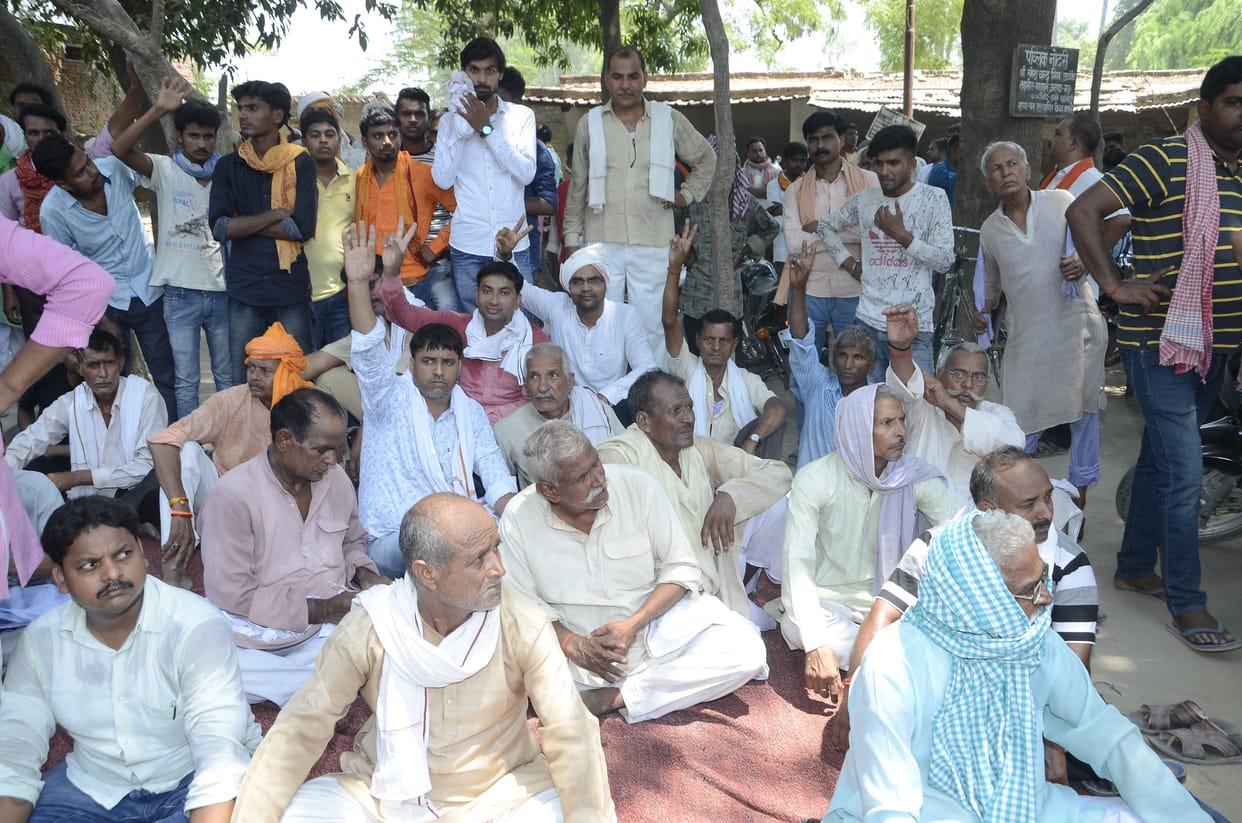 BJP workers protest in mau