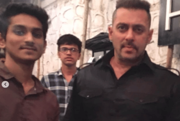 ranveer singh shah rurkh khan fan boy jatin dulera dies an accident