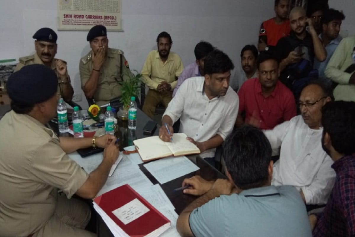 Crooks looted of 7.5 lakhs from a businessman in Meerut
