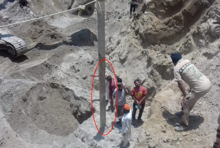 Locals protest over death of two-year-old, who fell in borewell in Punjab's Sangrur