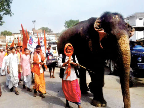 Millions of devotees plunge into Mandakini at Ganga Dashera