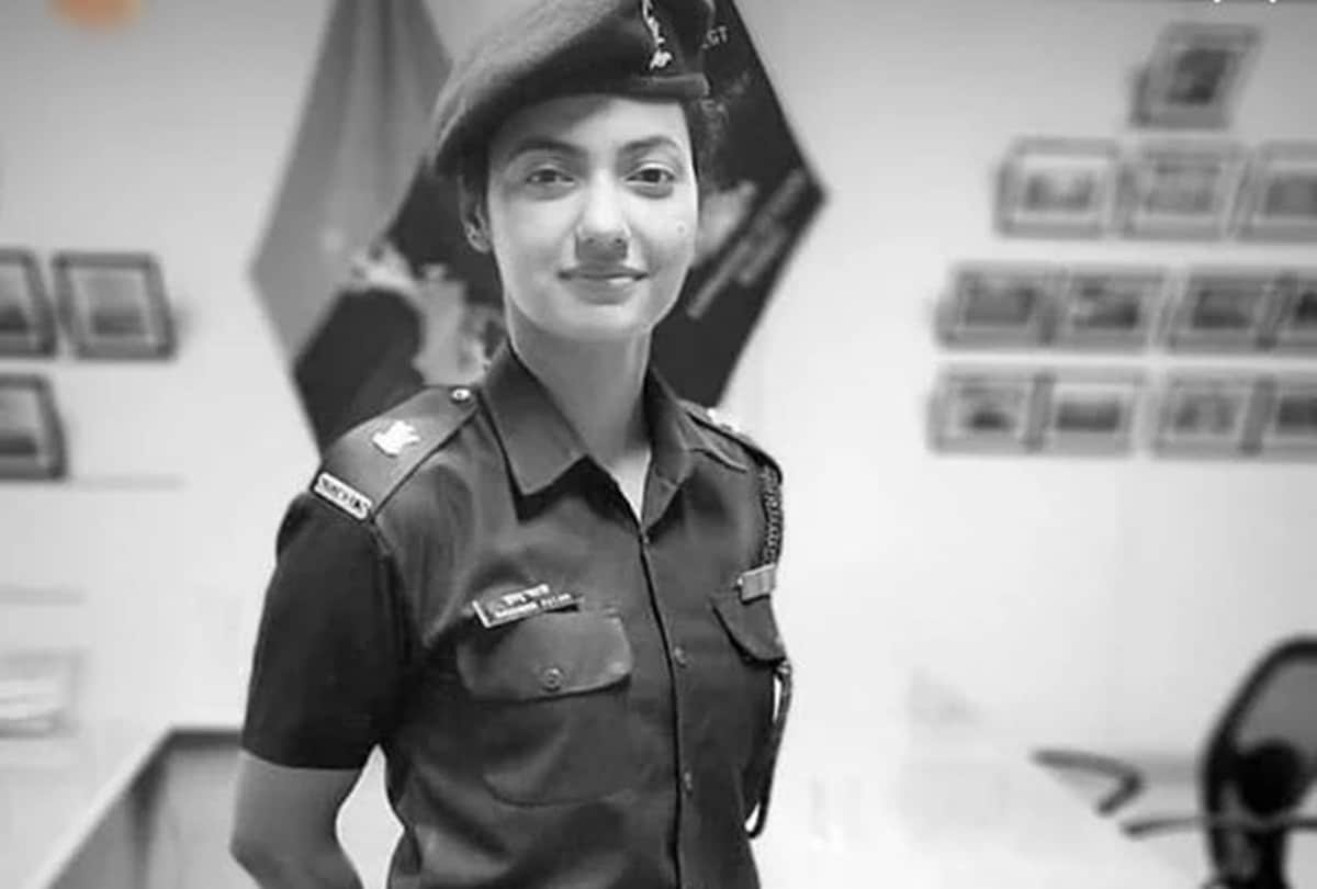 Disha patani Sister khushboo patani pics goes viral on internet she is an Army Officer