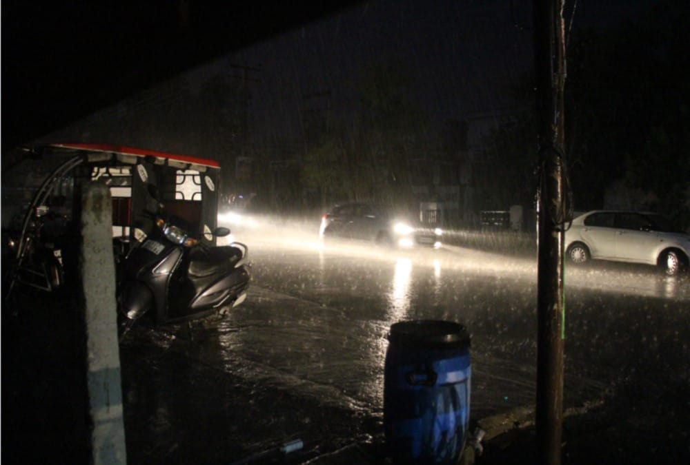 3 people died in up due to lighting before rain