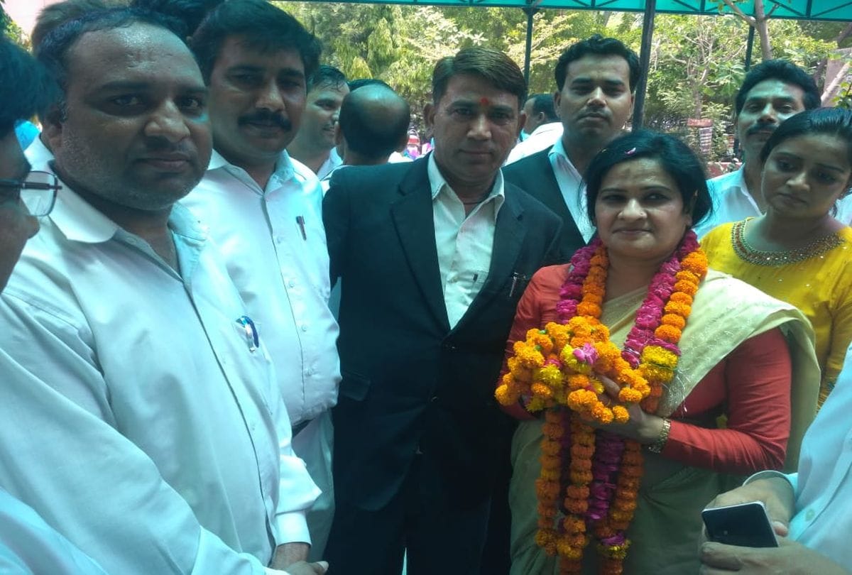 UP Bar Council chief Murders inside Agra Court Latest News in hindi