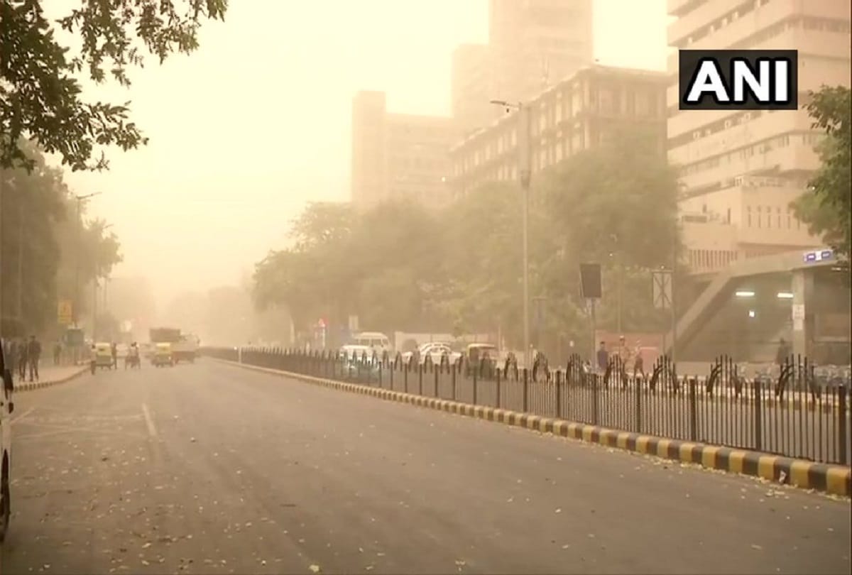 delhi weather changed high dusty wind in dwarka area relief from hot