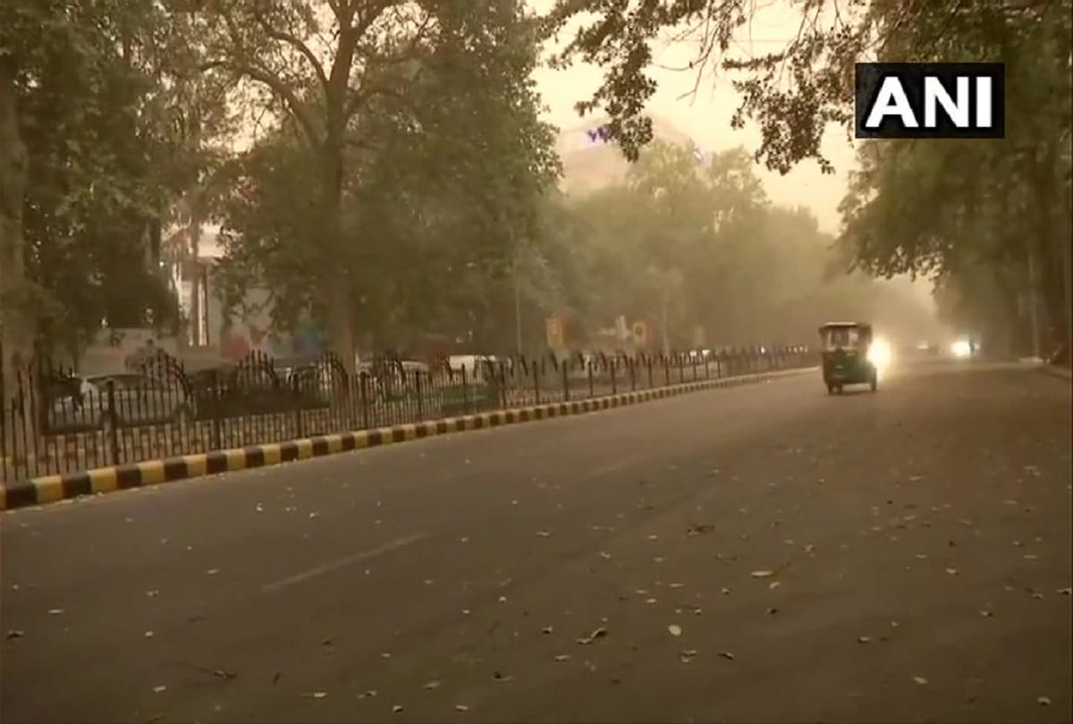 Dust storm hits Delhi-ncr