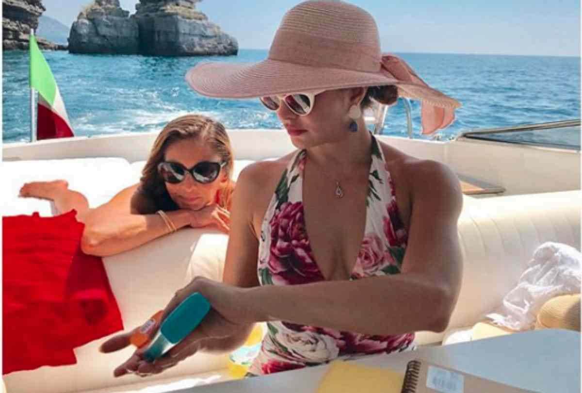 jacqueline fernandez share photos with her sister birthday