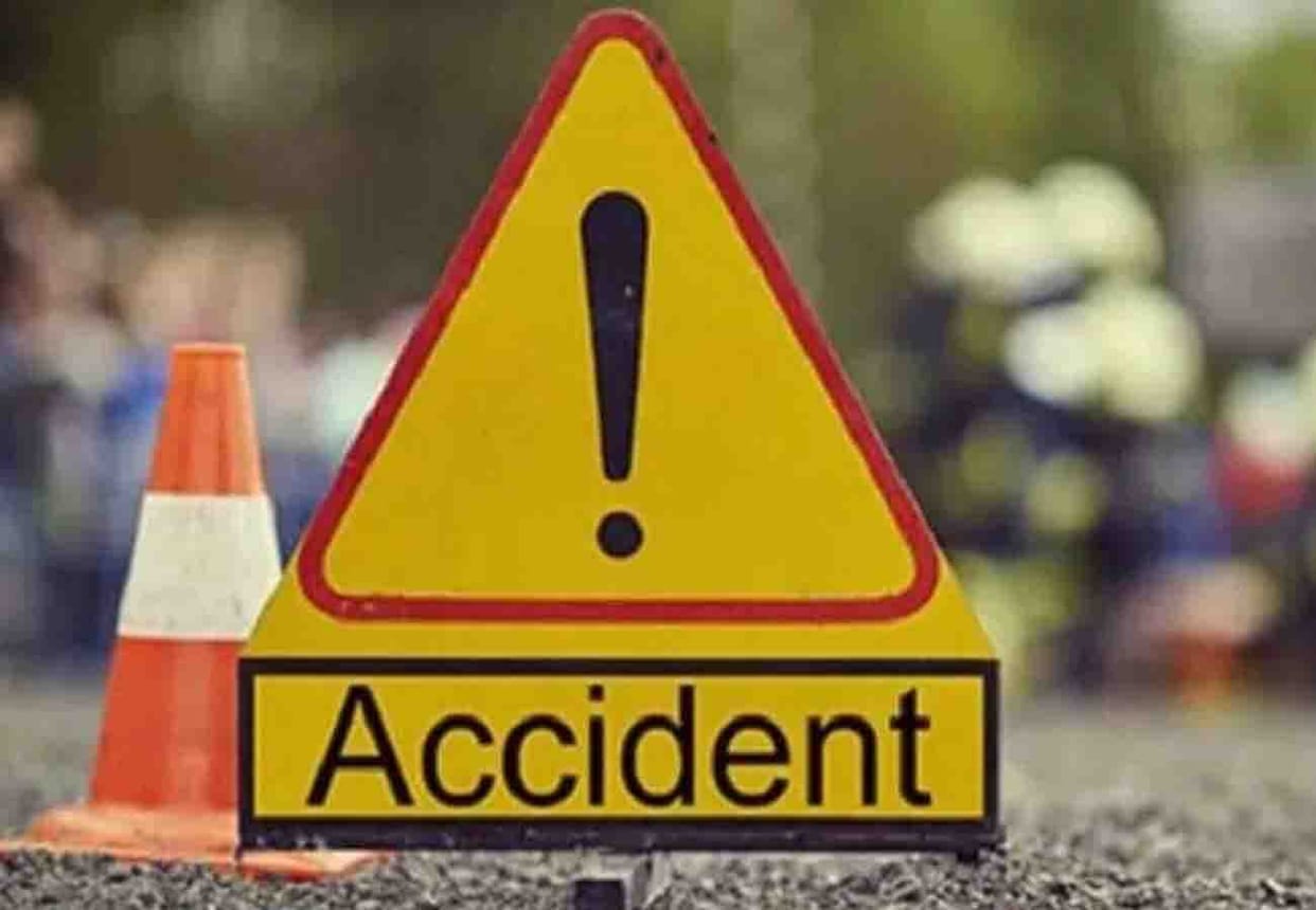 14 passengers died in road accident Vehicle fell down in Sindhu river in Pakistan