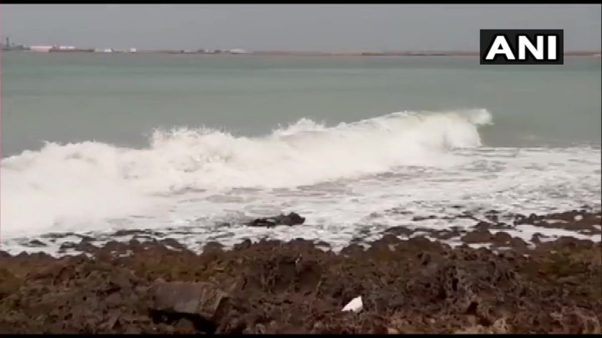 Cyclone Vayu LIVE Updates: Over 3 Lakh People Evacuated In Gujarat govt issued alert in 10 districts