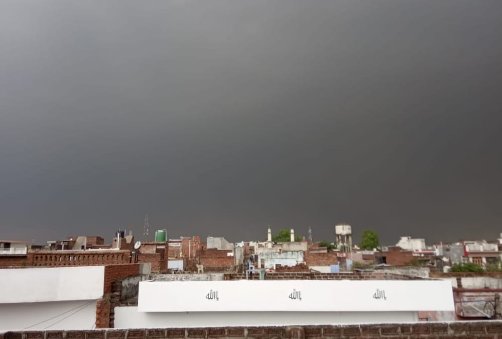 Current weather condition in Lucknow.