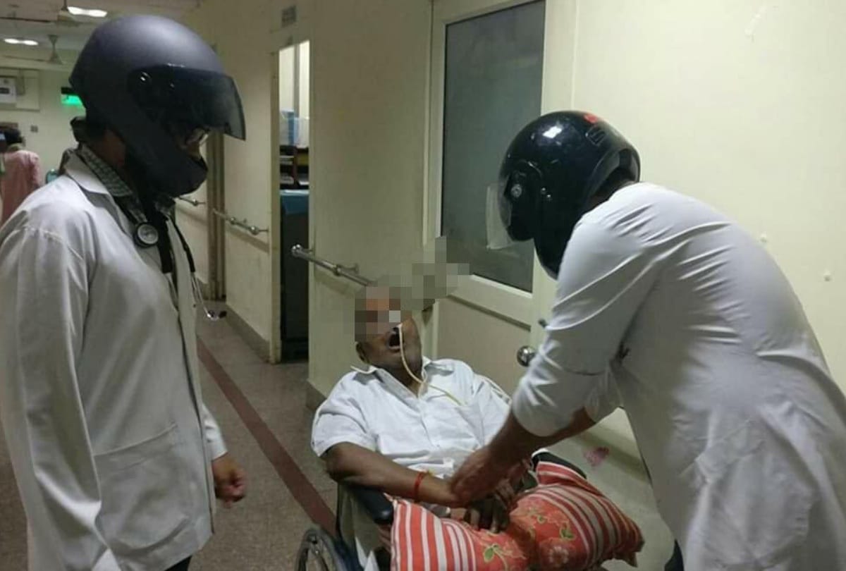aiims doctors work in helmets to protest against violence in west bengal doctors strike on 14 june