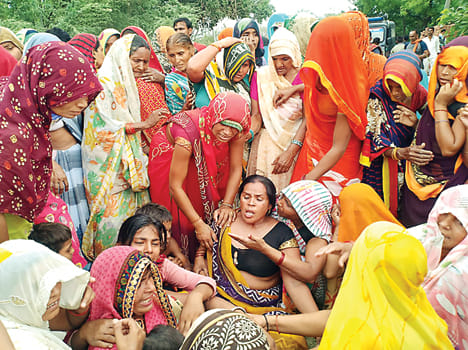 Girl stays in Minor, dead from village