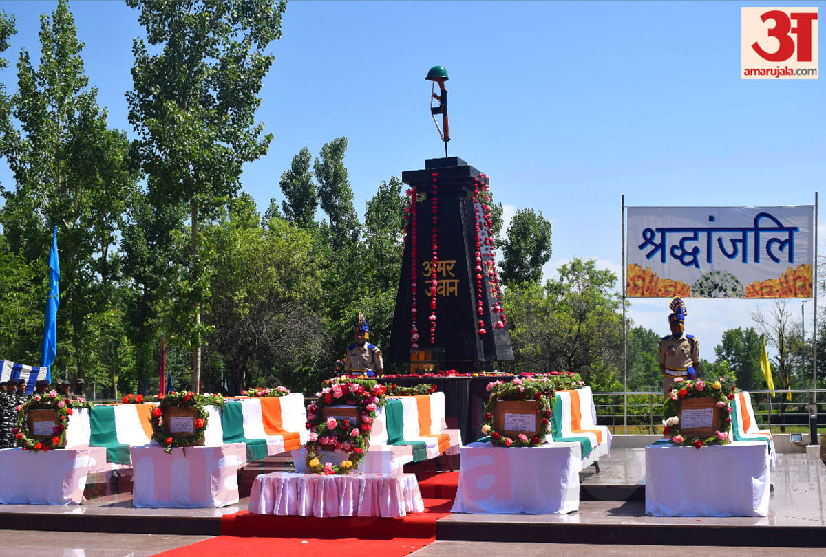 last rites of crpf anantnag martyred jawans in srinagar jammu kashmir