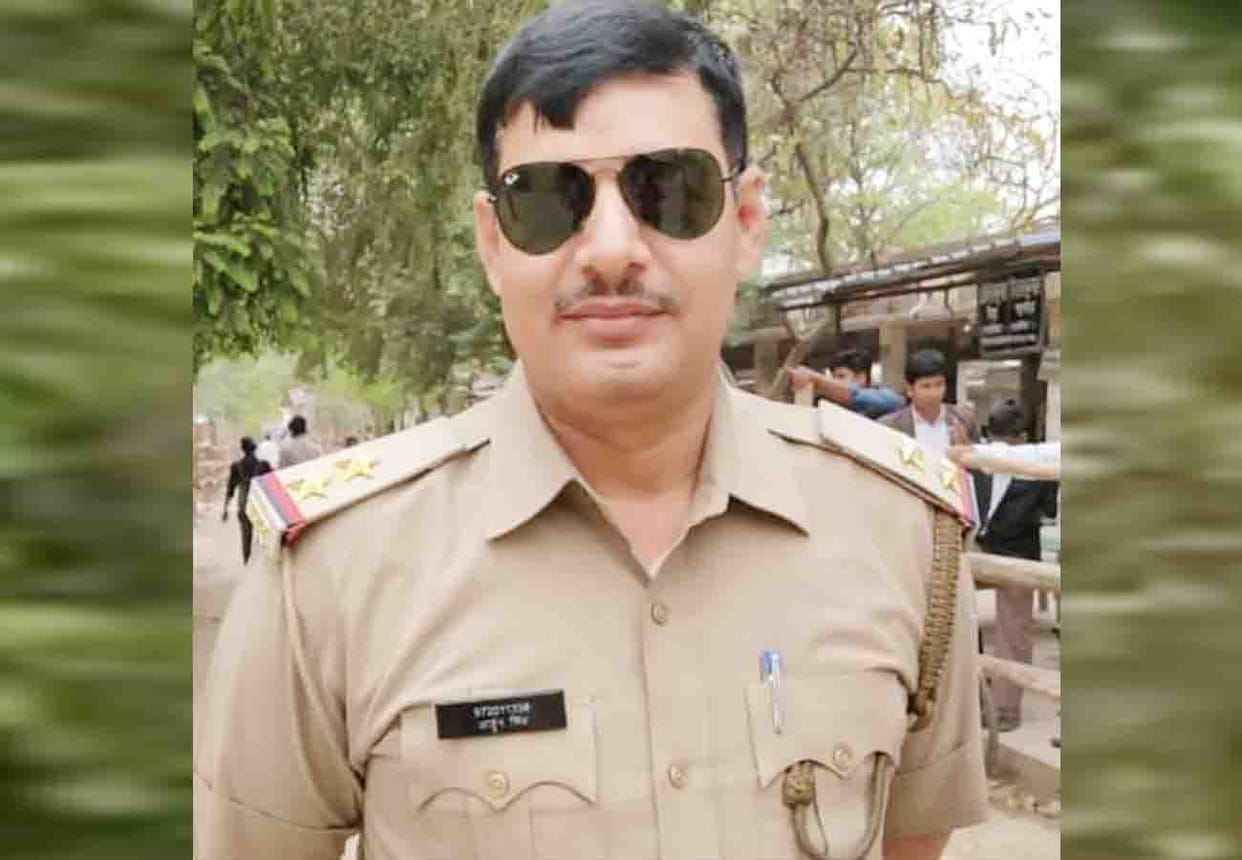 Pratapgadh's Inspector dies in road accident in kannauj