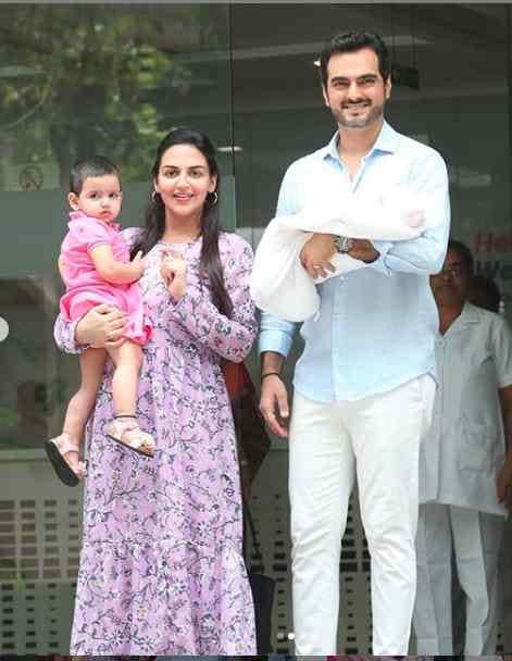 esha deol baby miraya takhtani first photo out
