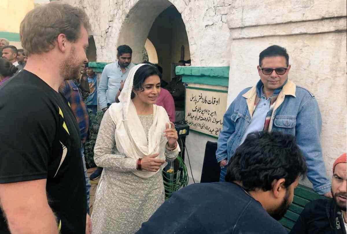 sonali kulkarni play salman khan mother role in bharat fans troll for 10 year age gap
