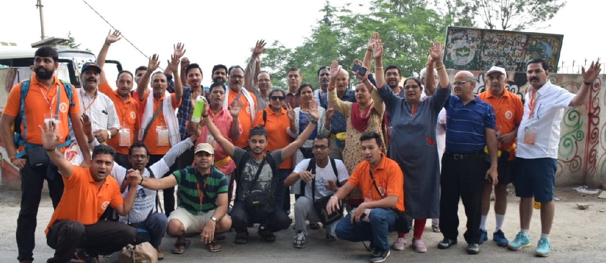 Kailash Manasarovar first fleet of pilgrims leaves for Dharchula