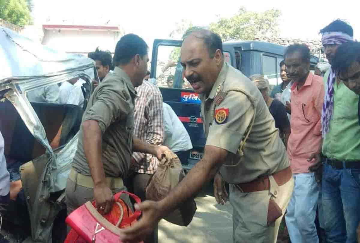 groom dies in road accident in front of bride