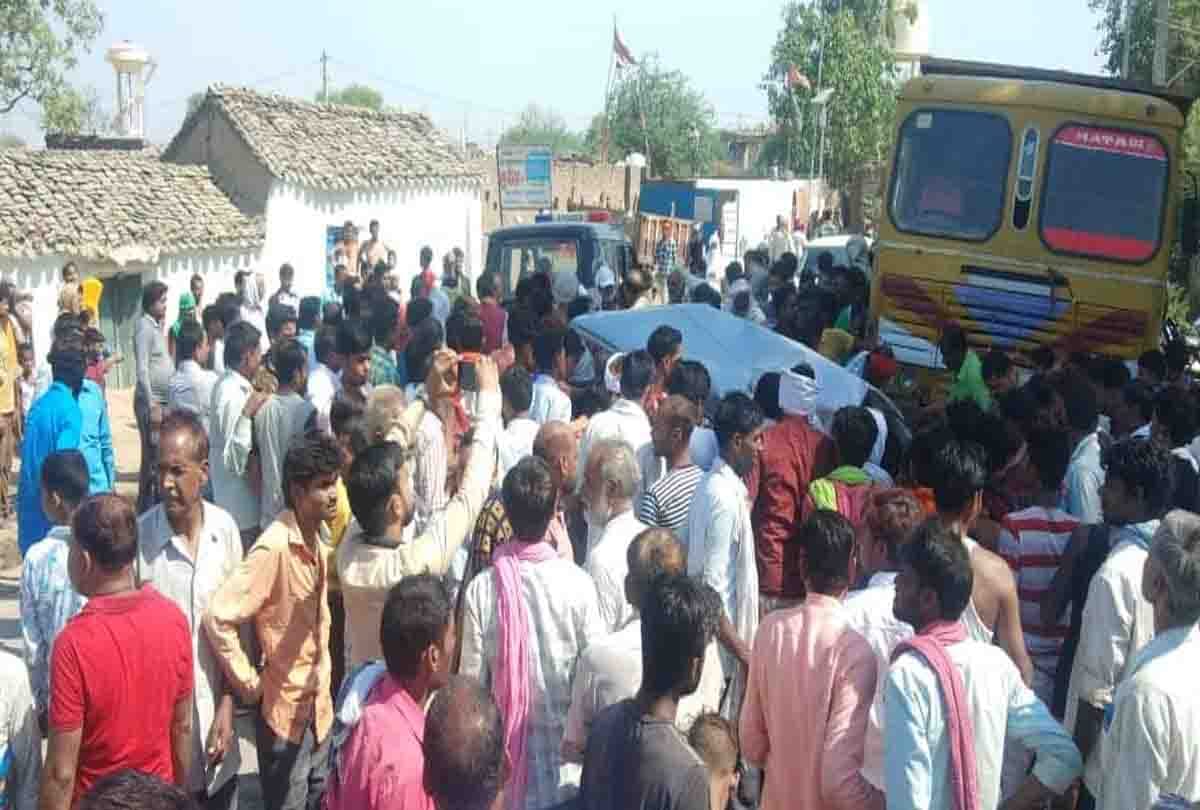 groom dies in road accident in front of bride