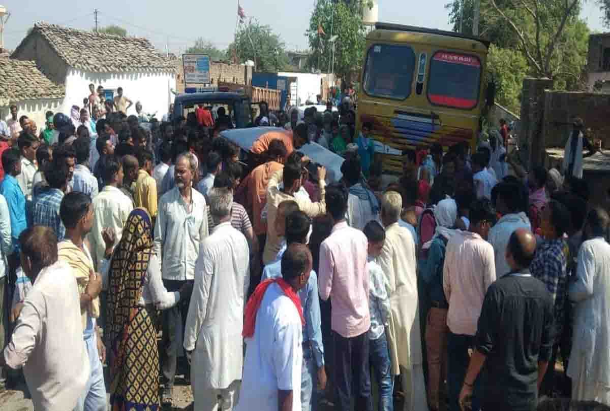 groom dies in road accident in front of bride