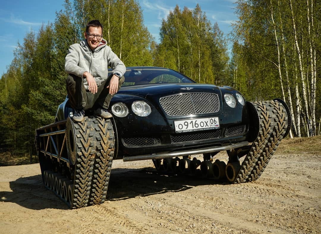 russian motor enthusiast convert bentley continental GT into ultra tank