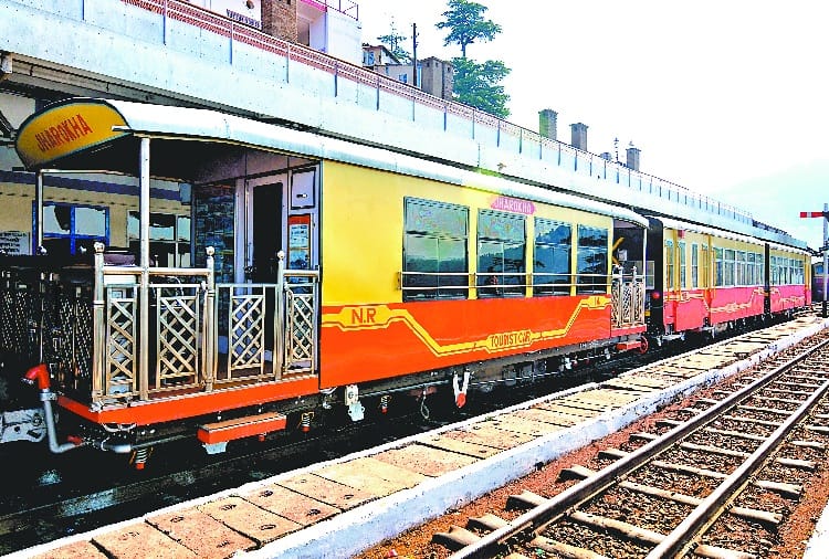 No response from tourists to chartered coach on kalka shimla track