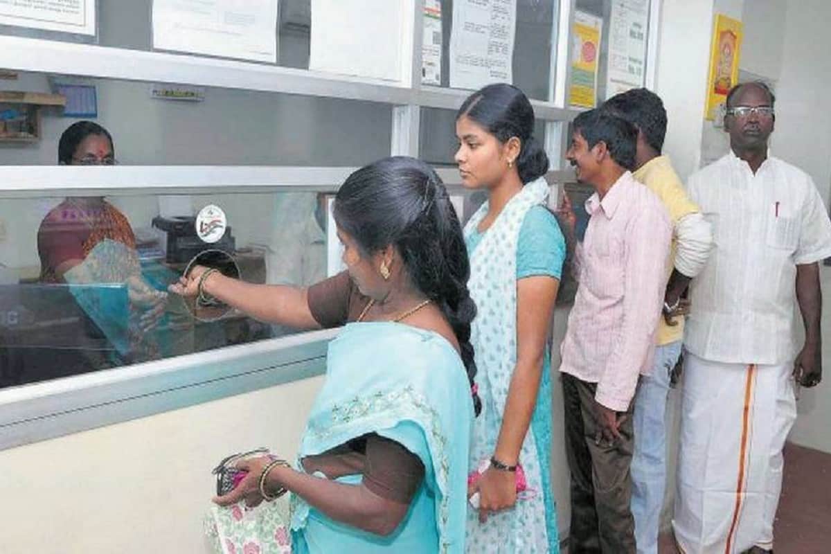 Common service centres to restart Aadhaar related work within a week according to UIDAI