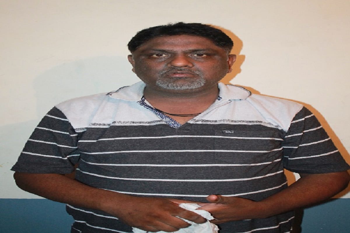 BJP workers beaten up Daroga of UP Police in Meerut