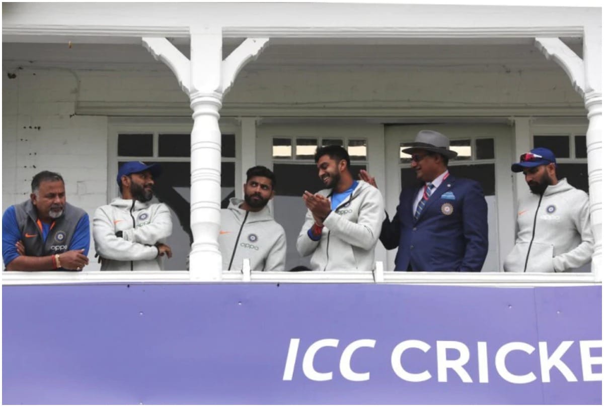 World Cup 2019: Ravi Shastri holds aloft MS Dhoni jersey from the Indian dressing room balcony