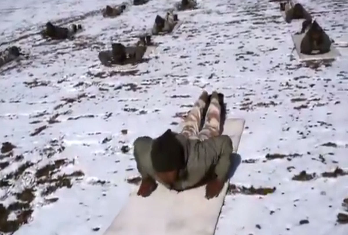 InternationalYogaDay: ITBP performs yoga at an altitude of 18,000 feet in Ladakh