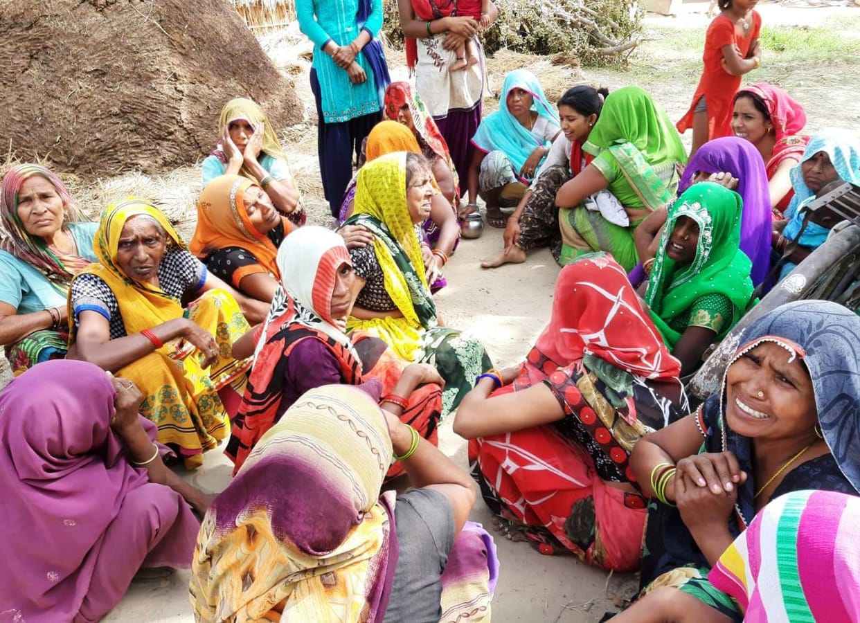 युवती की गला घोंटकर हत्या