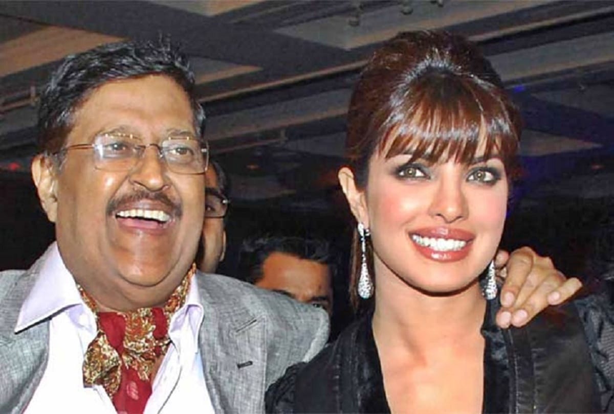 Sonu Nigam posts Priyanka Chopra father Dr Ashok Chopra singing on stage old video viral