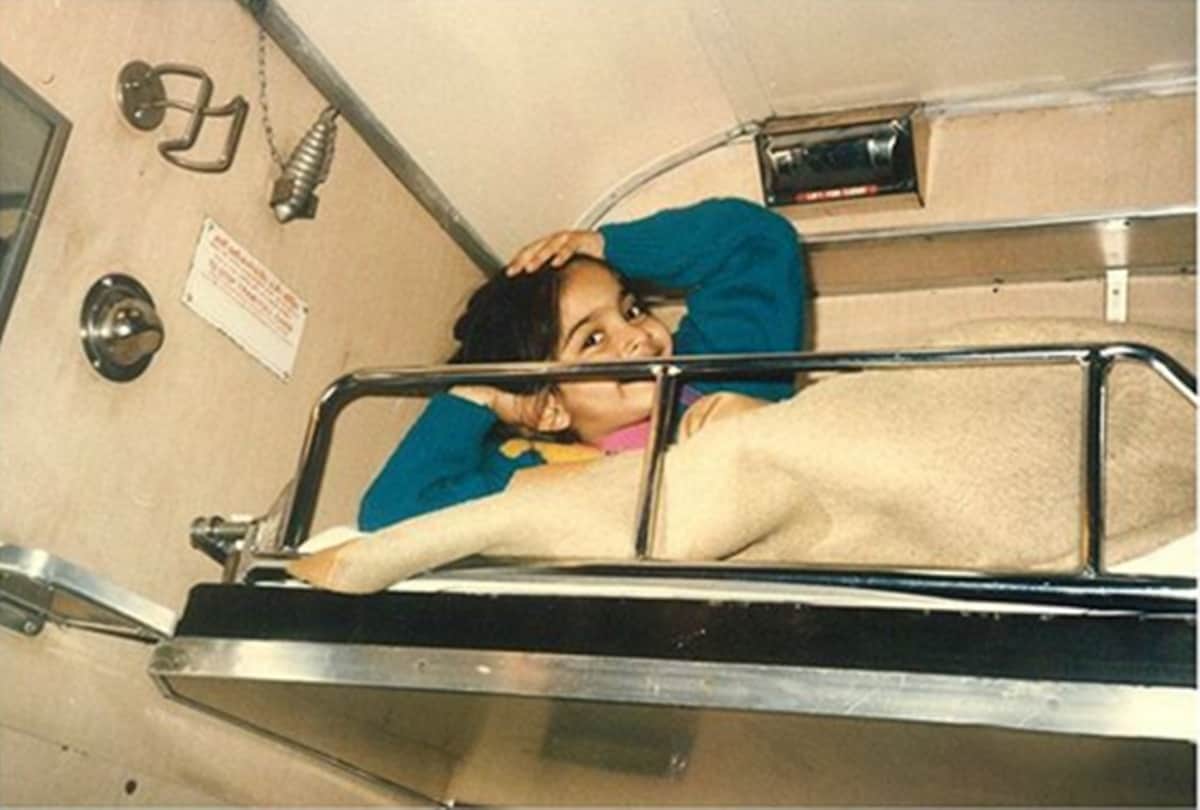 Anand Ahuja Comment on Sonam kapoor train travel Throwback Photo