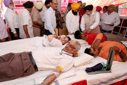 Blood Donation Camp in Punjab Haryana Chandigarh on World Blood Donor Day by Amar Ujala