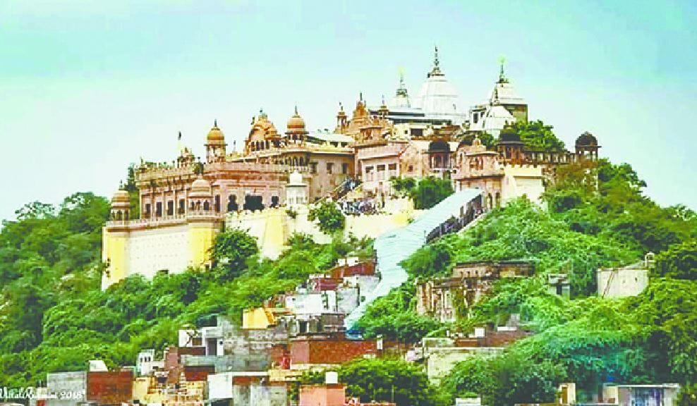 फूलबंगले में आज विराजेंगी अष्टसखियों संग वृषभानु नंदिनी