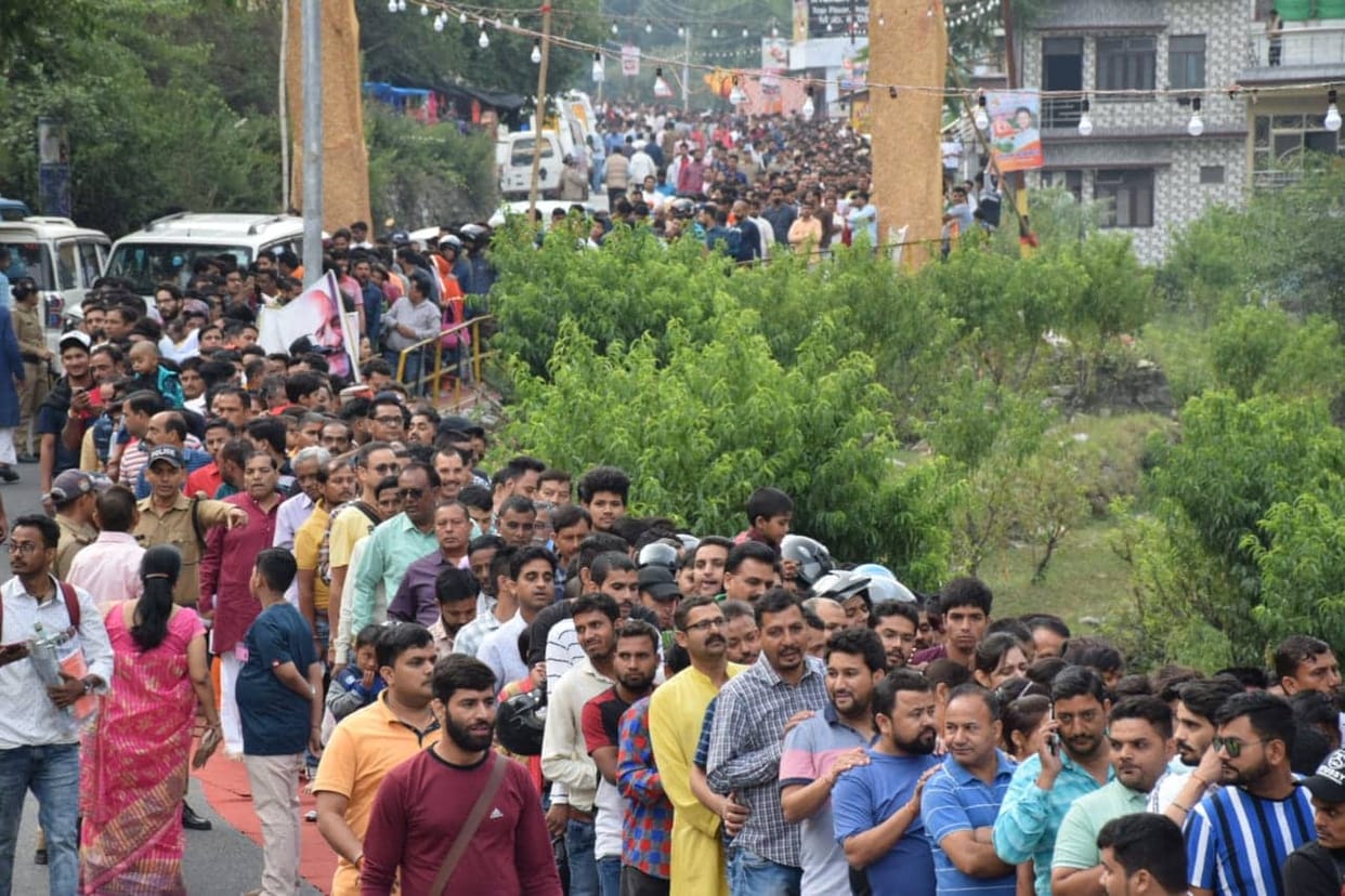 Mark ZuckerBerg Baba Neem Karoli mela today in bhowali nainital huge devotee reach