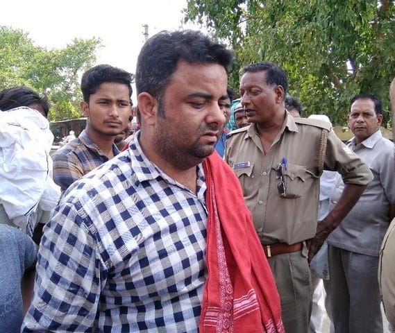 Bike carries Rs 1.92 lakhs from Bike